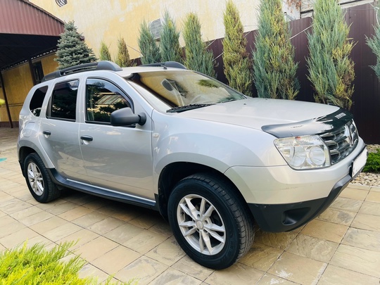 Renault Duster 2012 год, объём