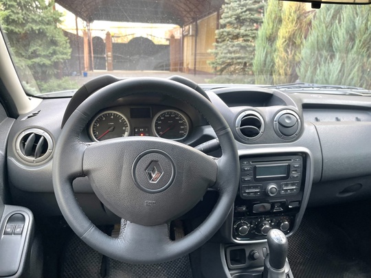 Renault Duster 2012 год, объём (9)