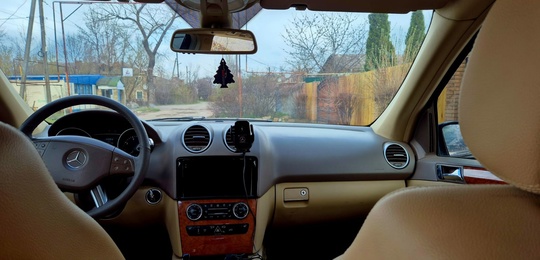 Mercedes-Benz ML 350

год выпуска: 2007
объём (9)