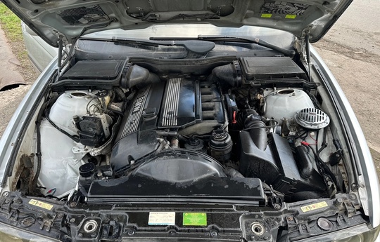 BMW E39 рестайлинг 2001 года (9)