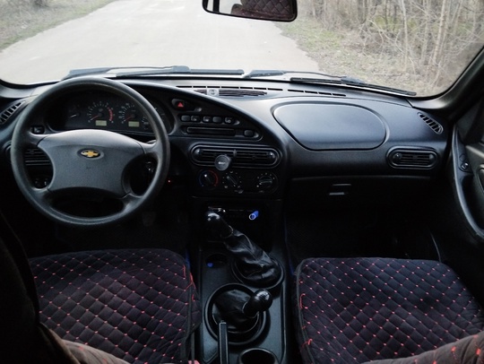 Продам Chevrolet Niva 1.7л. 2012 (4)