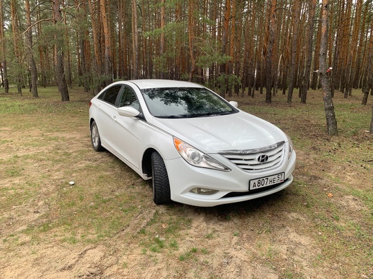 Hyundai Sonata 2013 год
2.4 на (1)