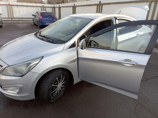 Продам Hyundai Solaris 2016 год,