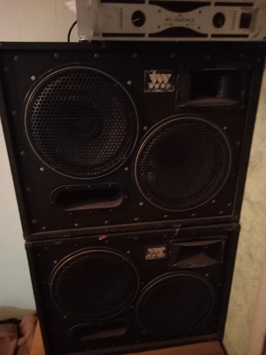 Продам колонки с усилителем 100w
Цена (2)