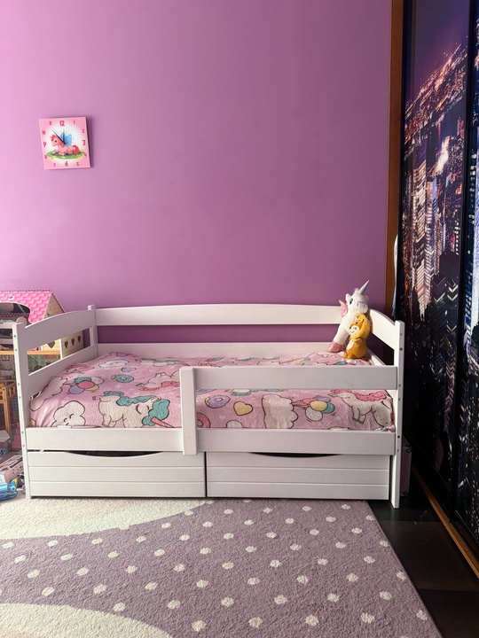 Продам кроватки 2 шт (можно