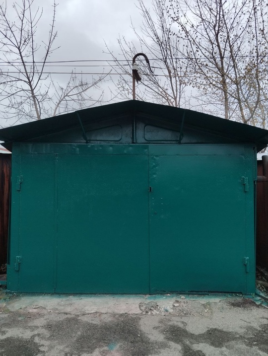 Продам гараж в кооперативе Донбасс
