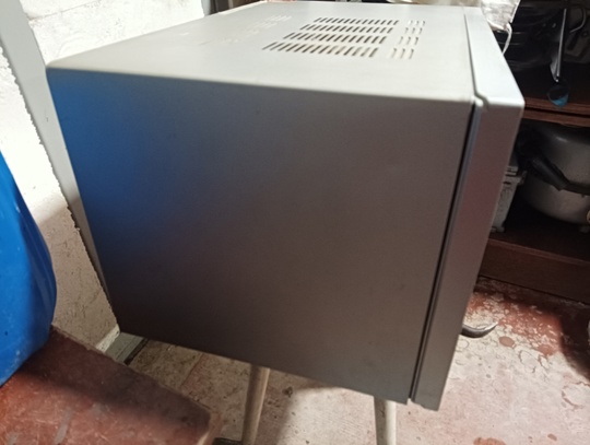 Продам микроволновки Samsung. В отличном (9)