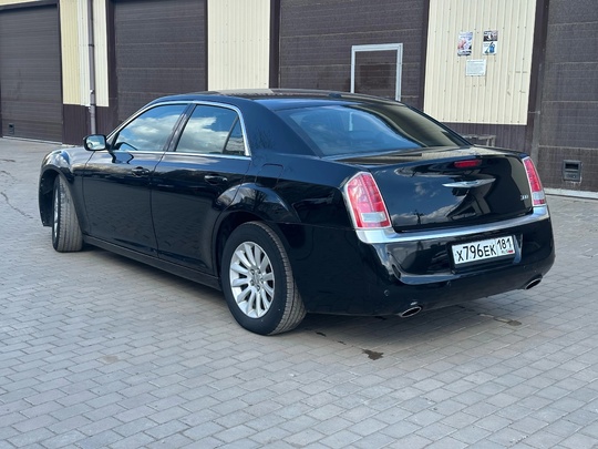 Chrysler Serie 300 С
2014 год
3.6 (1)