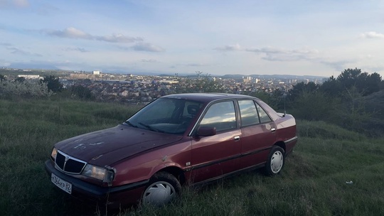 Продам Лянчу Дедру 
1.6 ,