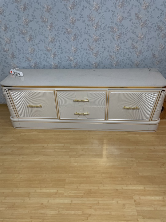 Продам тумбу тв, 180х60х50. Цена