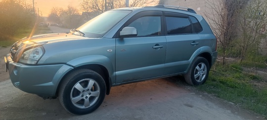 Продам хундай Туксон 2,0 бензин (1)