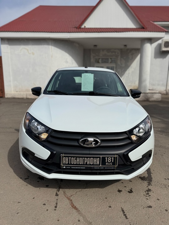 LADA Granta лифтбек 2023 г.в. (1)