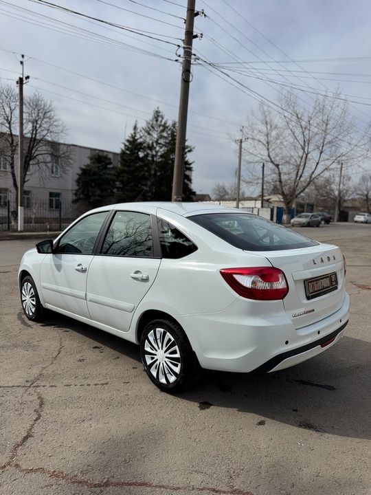 LADA Granta лифтбек 2023 г.в. (3)