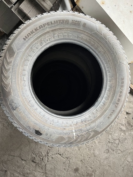 Продам 4 колеса Nokian R17
Хорошее