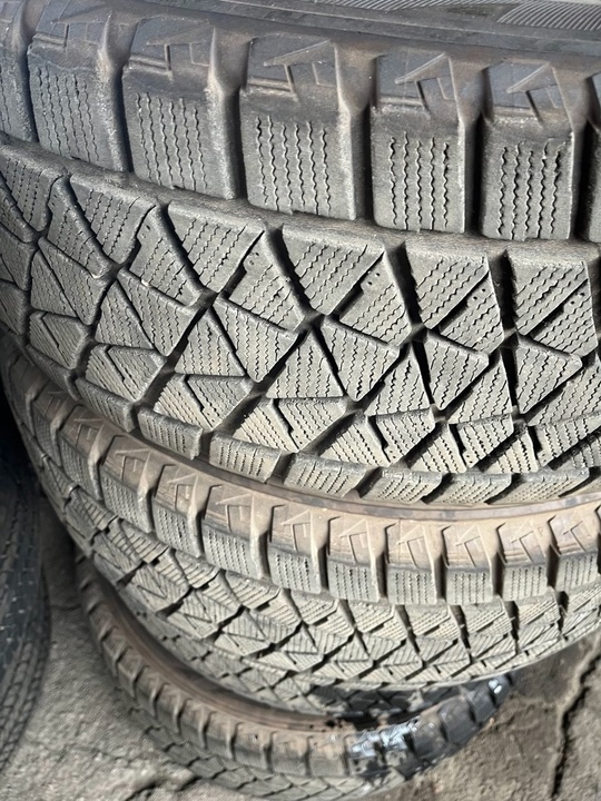Продам 4 колеса Nokian R17
Хорошее (3)