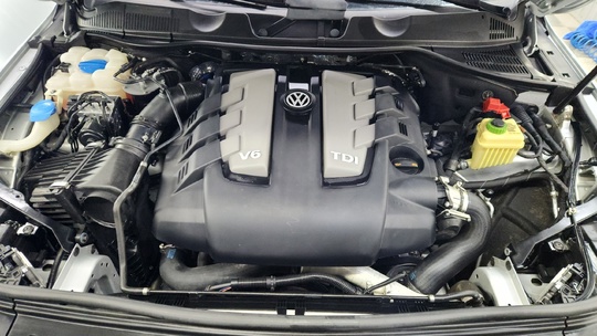 Продам Volkswagen Tuareg 3.0 d (5)