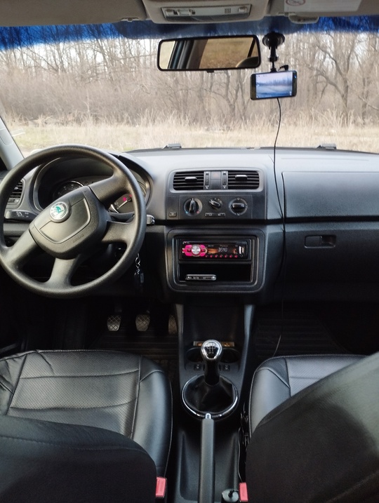 Продам Skoda Fabia 2 хэтчбек (7)
