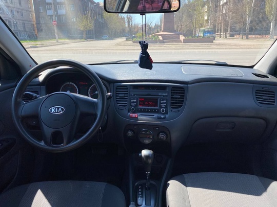 Kia Rio 2 (рестайлинг) 
Автомобиль (4)