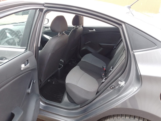 - Hyundai Solaris 2013г 1.6МТ (6)