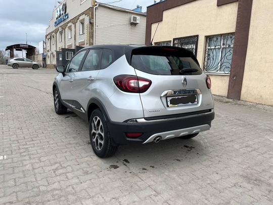 В Продаже RENAULT KAPTUR 2017 (2)