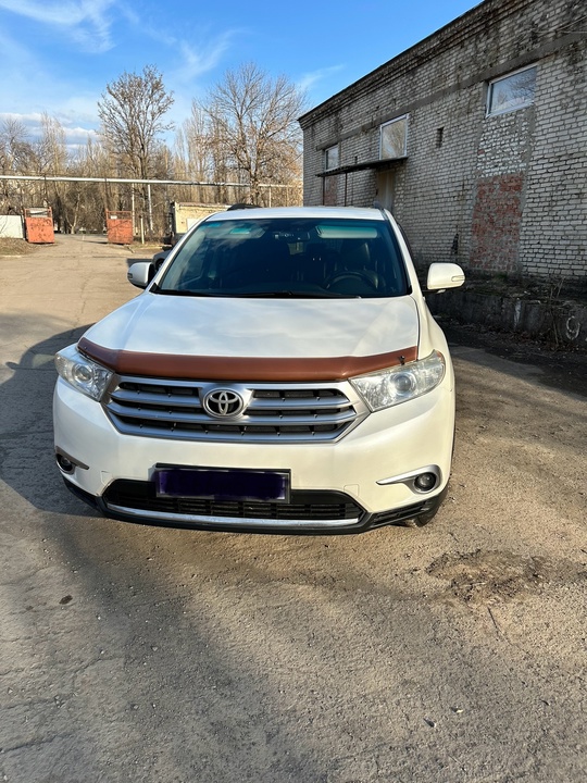 Toyota Highlander
2011 год выпуска
3,5 бензин
96000
