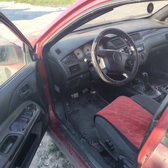 В продаже автомобиль Mitsubishi Lancer (4)