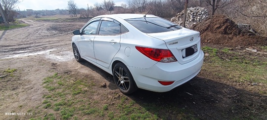 Продаю автомобиль Hyundai Solaris 2012 (4)