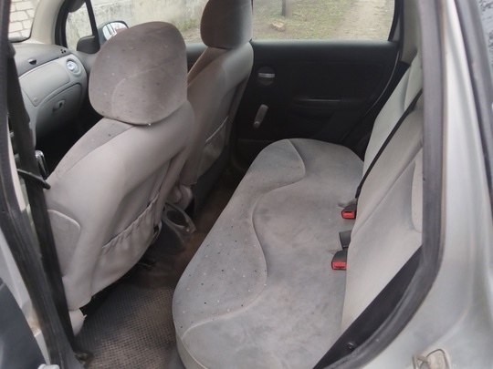 Продам Citroen C3, 2003 года, (7)