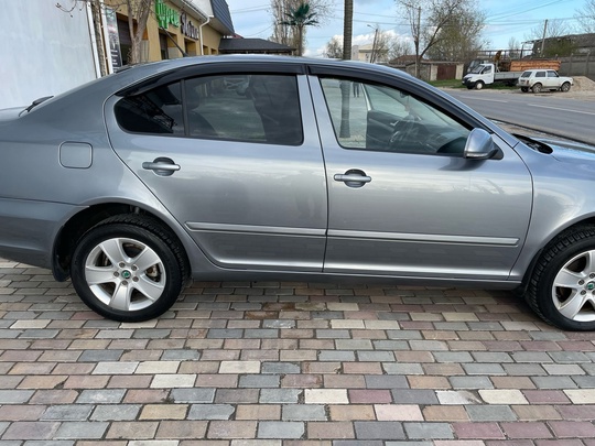 Skoda Octavia 1.8 AT, 2012, 230 000 км
 (2)
