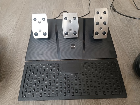 Продам игровой руль PXN V9 (2)