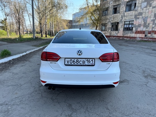 Volkswagen Jetta 2014 Год.
Мотор 1.4 (1)