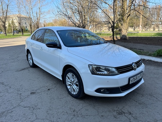 Volkswagen Jetta 2014 Год.
Мотор 1.4 (3)