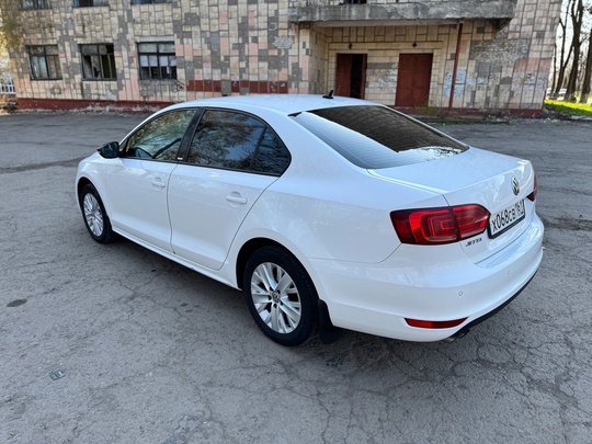 Volkswagen Jetta 2014 Год.
Мотор 1.4 (4)