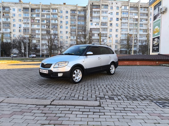 Всем Здравствуйте.

Продам skoda fabia комплектация