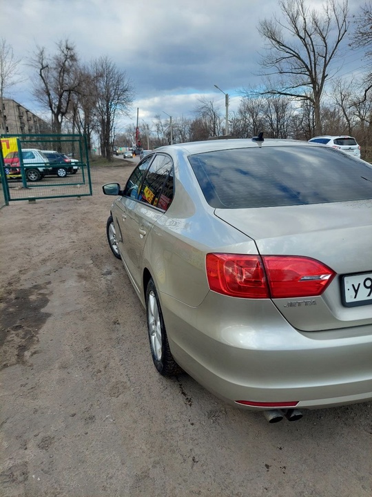 Volkswagen Jetta 2014 год, 1,8 (1)