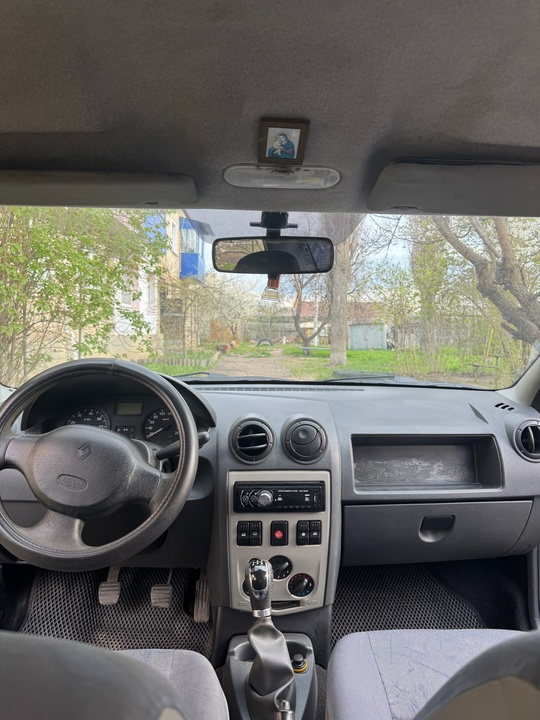 Продам Рено Логан 1.6 2006 (5)