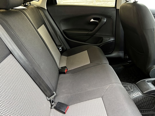 Продам Volkswagen Polo декабрь 2014 (8)