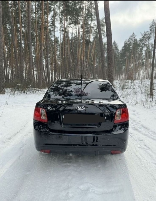 Kia Rio 2010 год.
бензин,170 тыс.км. (1)