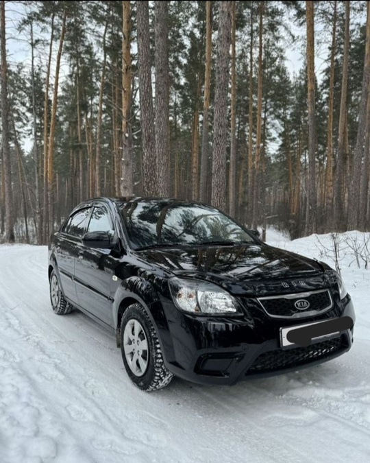 Kia Rio 2010 год.
бензин,170 тыс.км. (2)