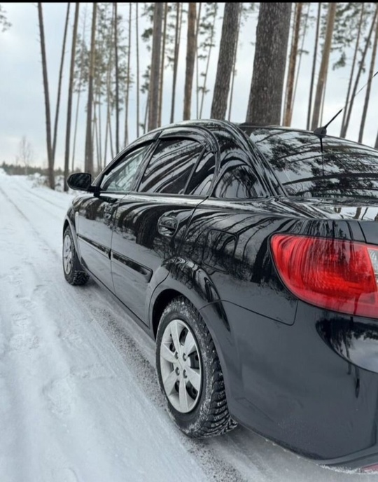 Kia Rio 2010 год.
бензин,170 тыс.км. (5)