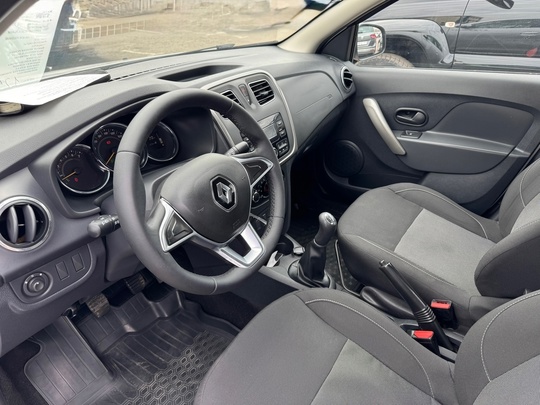 В ПРОДАЖЕ RENAULT LOGAN STEPWAY (4)