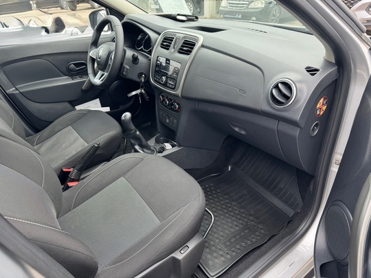 В ПРОДАЖЕ RENAULT LOGAN STEPWAY (5)