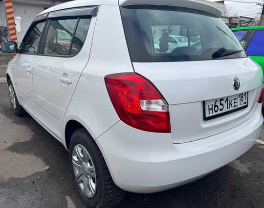 В ПРОДАЖЕ SKODA FABIA 2011 (2)