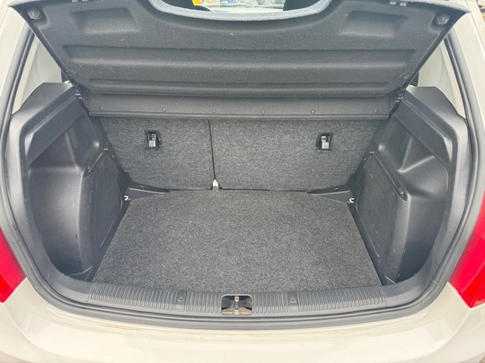 В ПРОДАЖЕ SKODA FABIA 2011 (8)