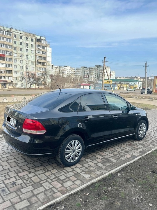Продам личный автомобиль Volkswagen Polo (4)