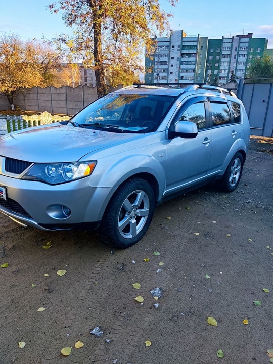 Модель: Outlander XL II
Производитель: Mitsubishi
Модель (1)