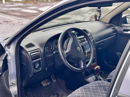 Продам
Opel Astra G 2002 год (4)