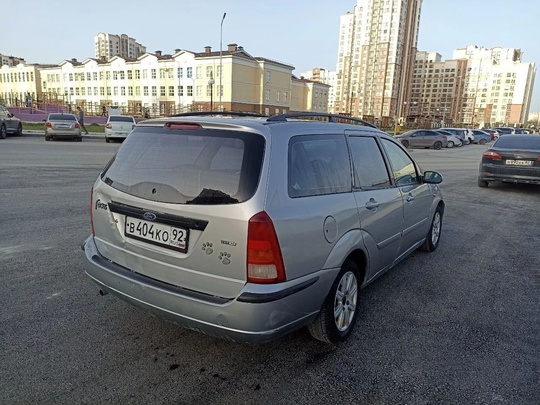 Продам Форд Фокус универсал 1.8 (5)