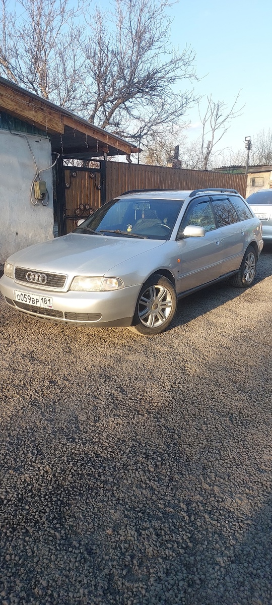 Продам ! AUDI A4 универсал