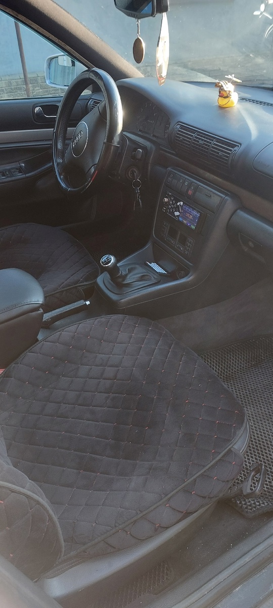 Продам ! AUDI A4 универсал (4)